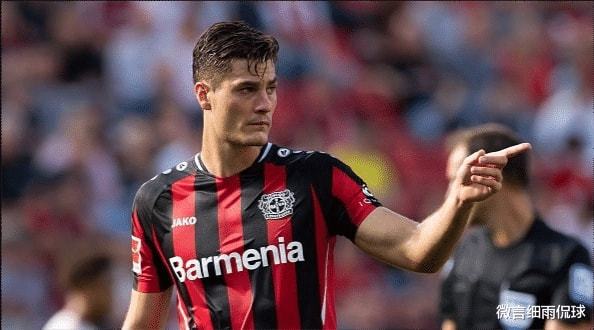 参赛服装完 参赛服装完